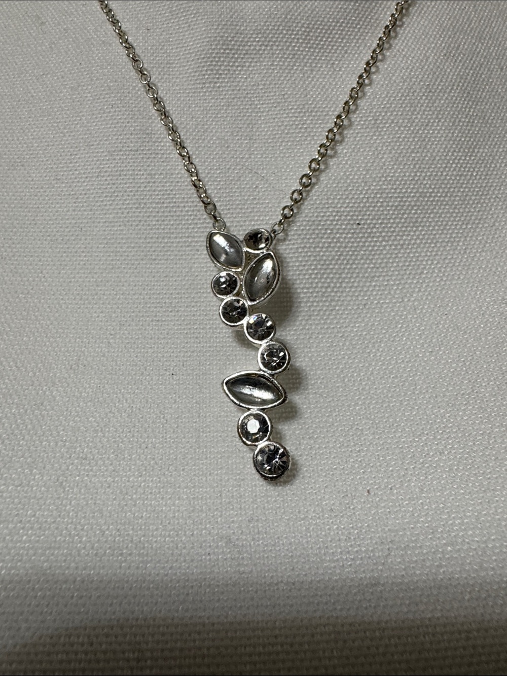 Silver Leaf Drop Pendant Necklace - Women's Jewelry - Picture 3 of 6